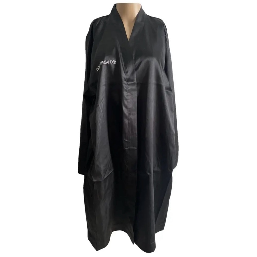 Justin Alexander Black Robe - Picture 9 of 11